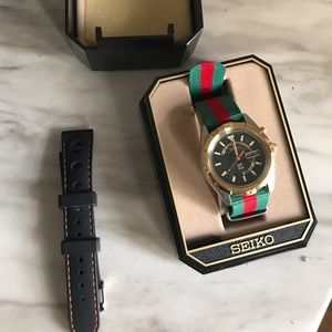 Vintage Seiko Kinetic Solar Watch w extra strap